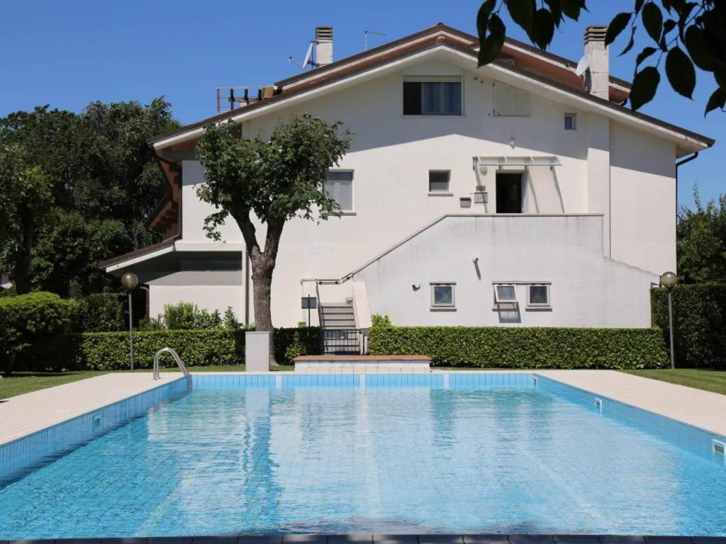 Vega Bilocale Con Piscina E Terrazza Apartamento Caorle Exterior foto