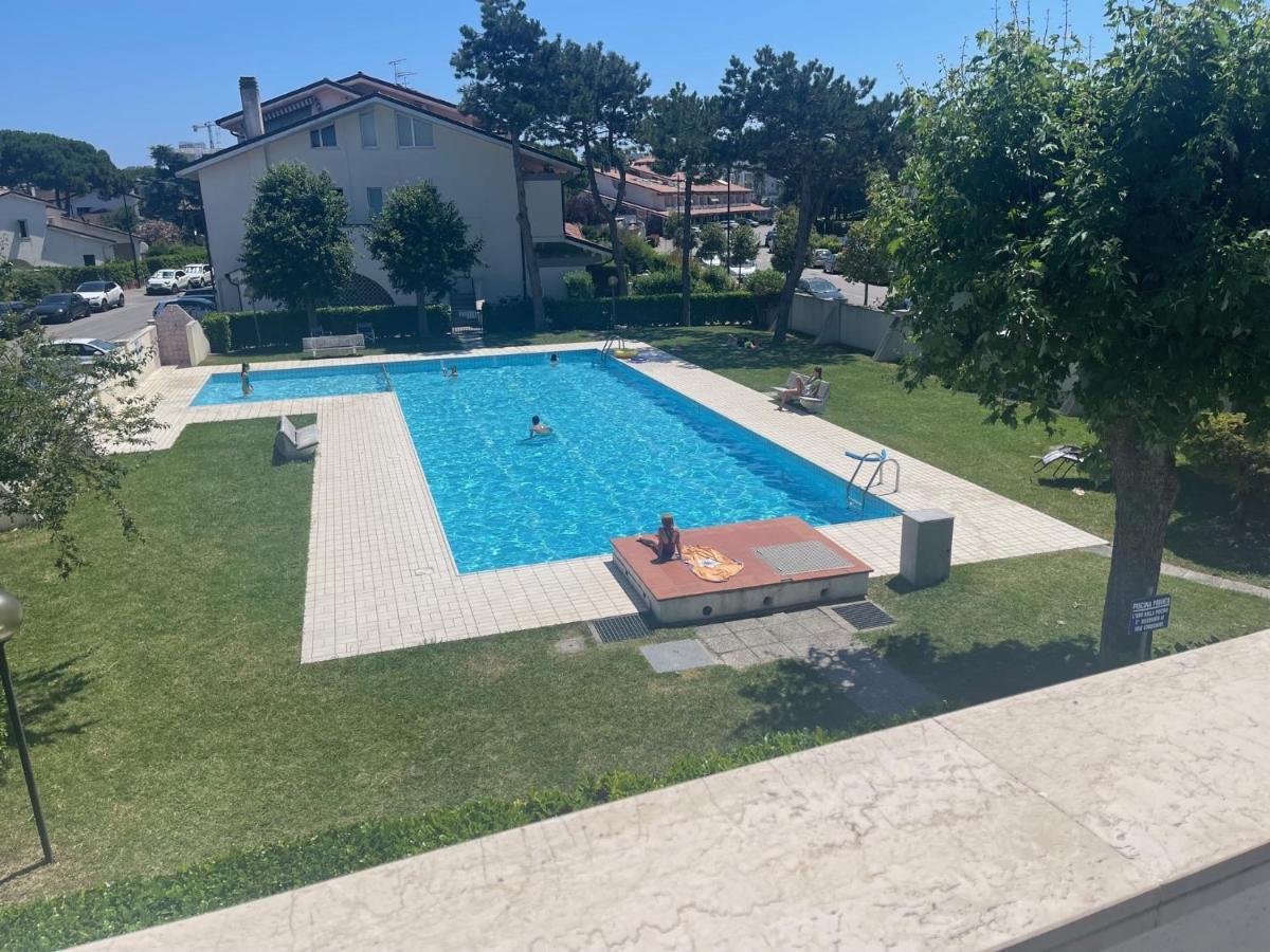 Vega Bilocale Con Piscina E Terrazza Apartamento Caorle Exterior foto